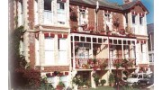 Cleve Court